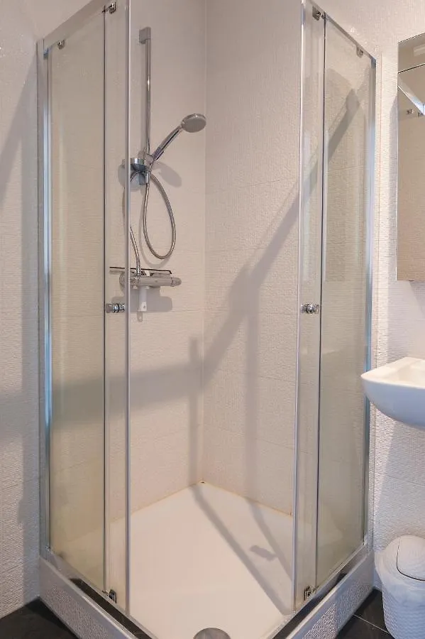 Book & Stay Eindhoven 0*,