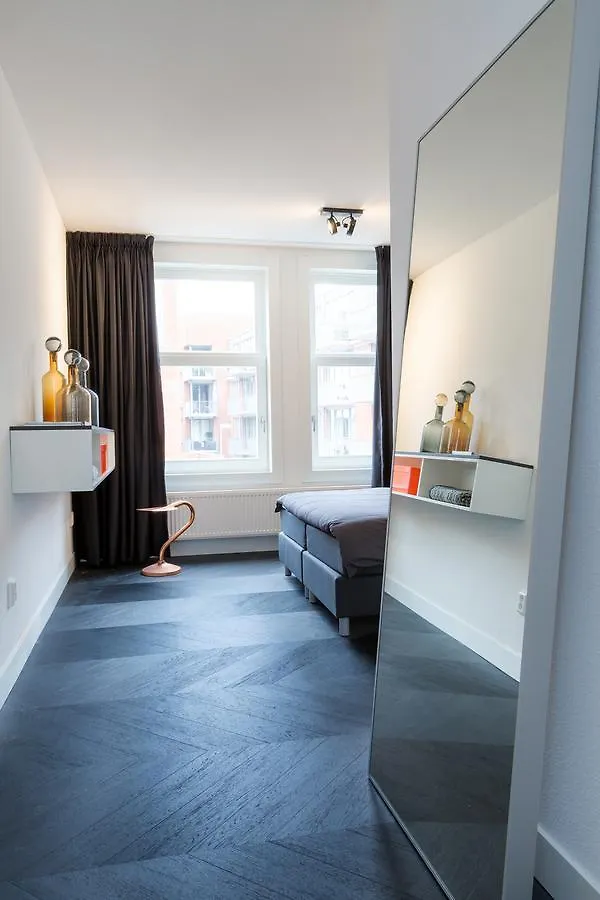 Book & Stay location